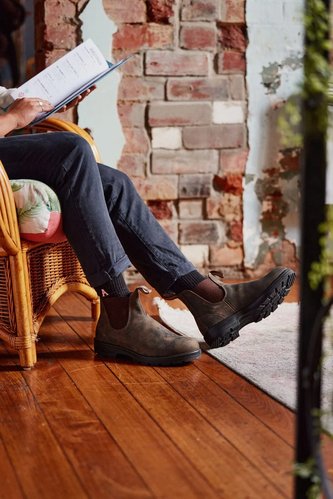Blundstone Chelsea Boots #585- Rustic Brown