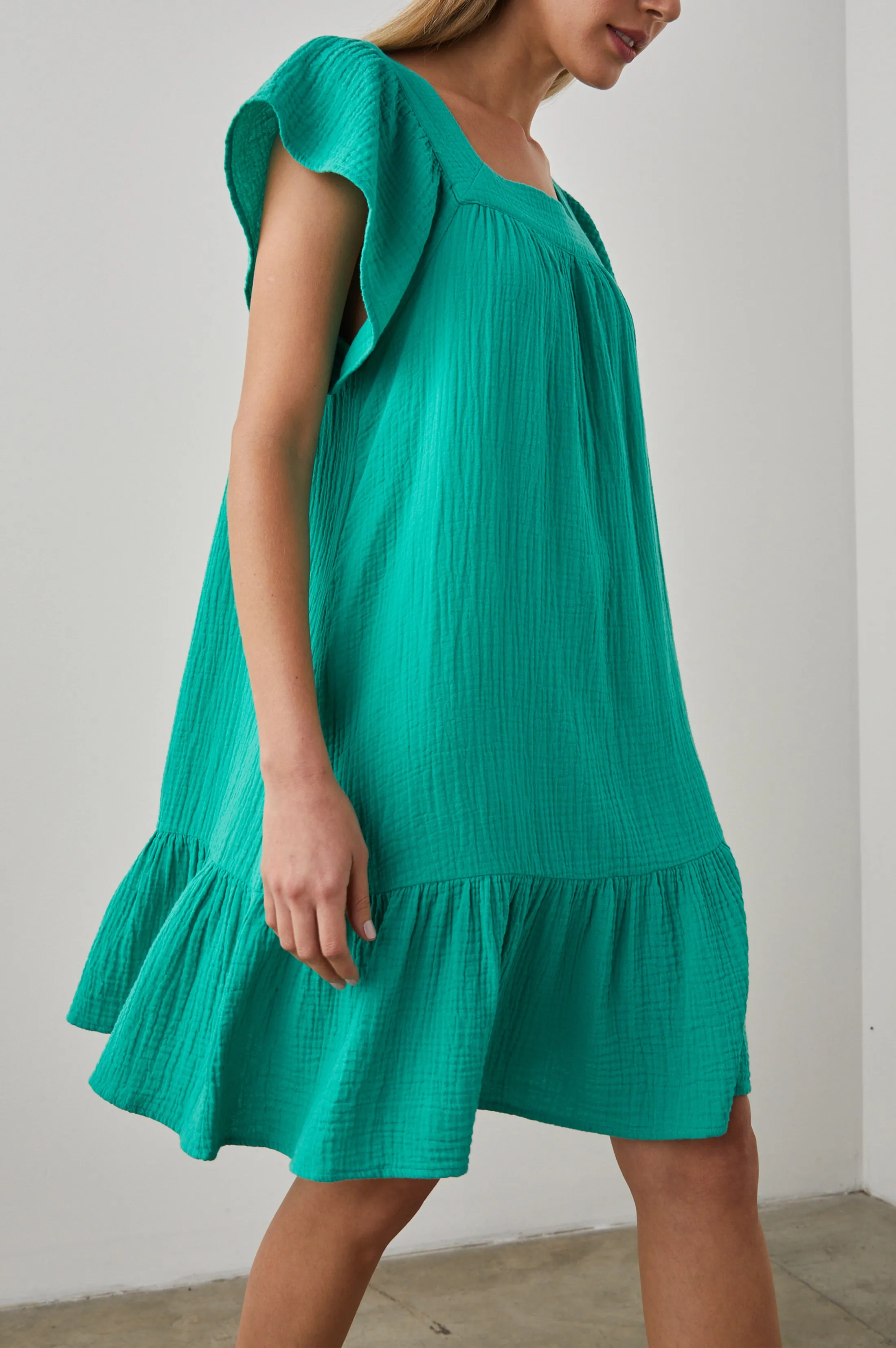 EVERDEEN DRESS - EMERALD