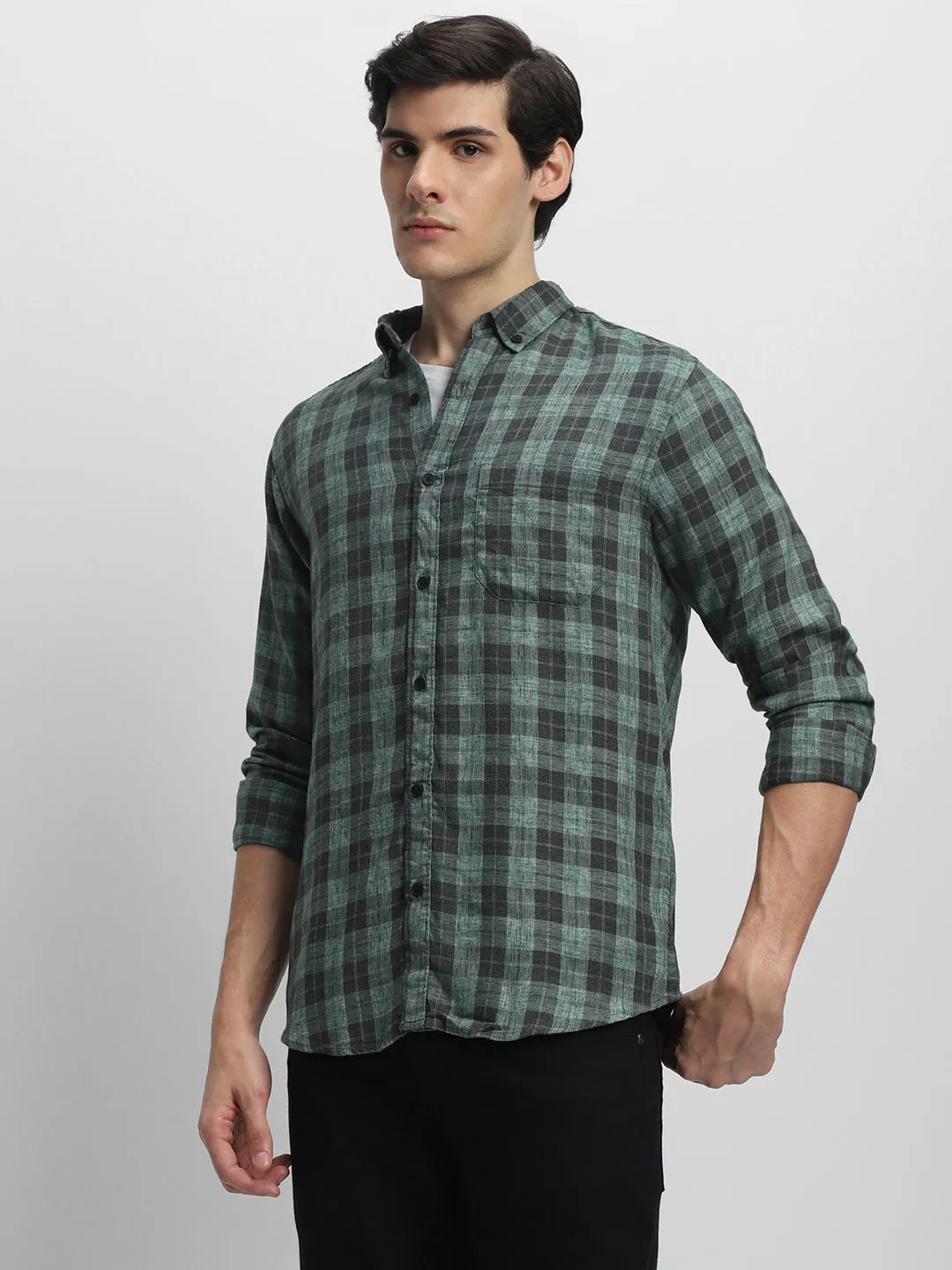 Men's Checked Spread Collar Slim Fit Cotton Casual Shirt