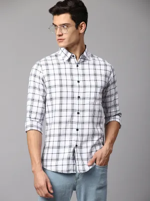 Men's Checkered White Slim Fit Casual Shirt  Spread Collar