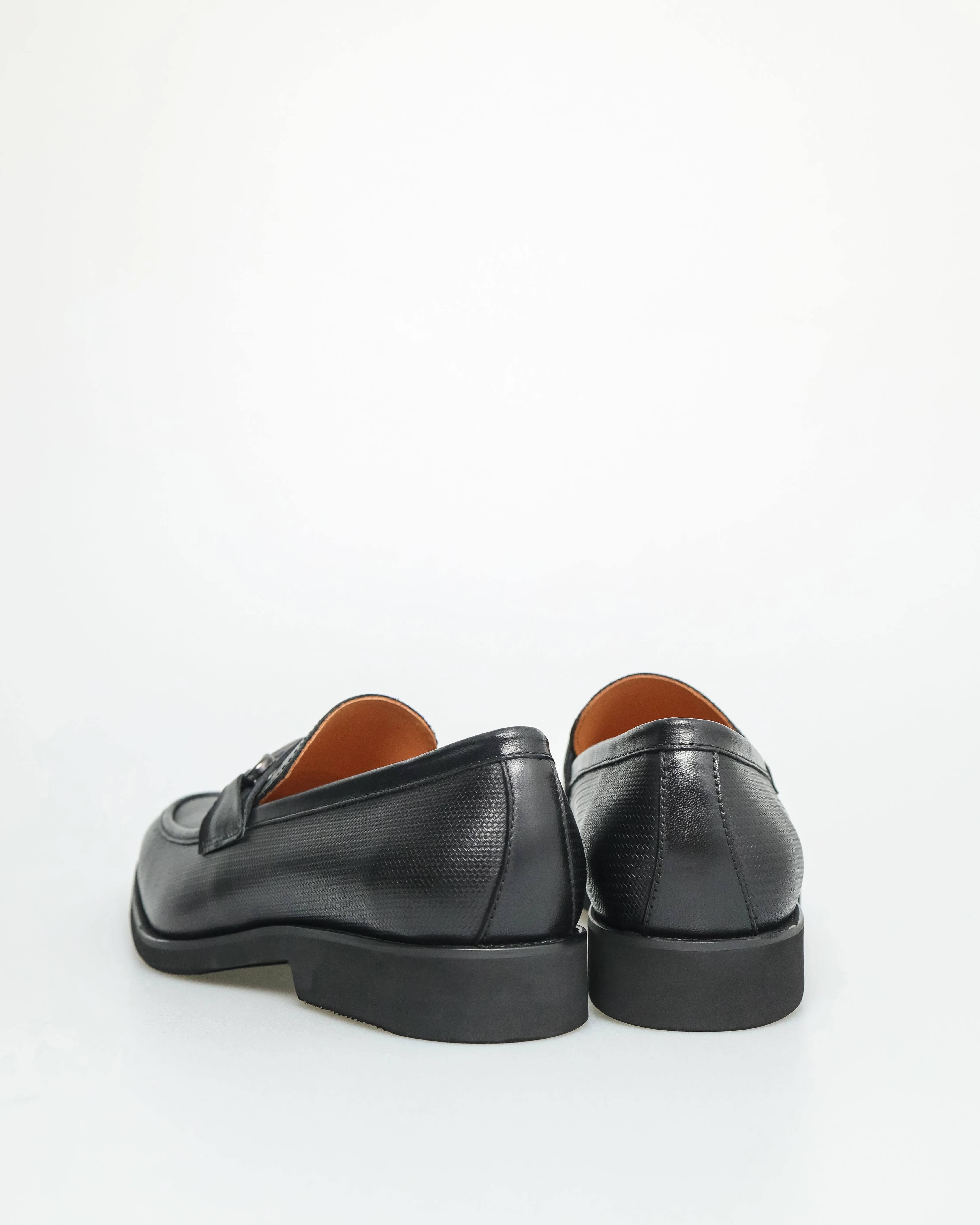 Tomaz F336 Men's SleekEdge Buckle Loafer
