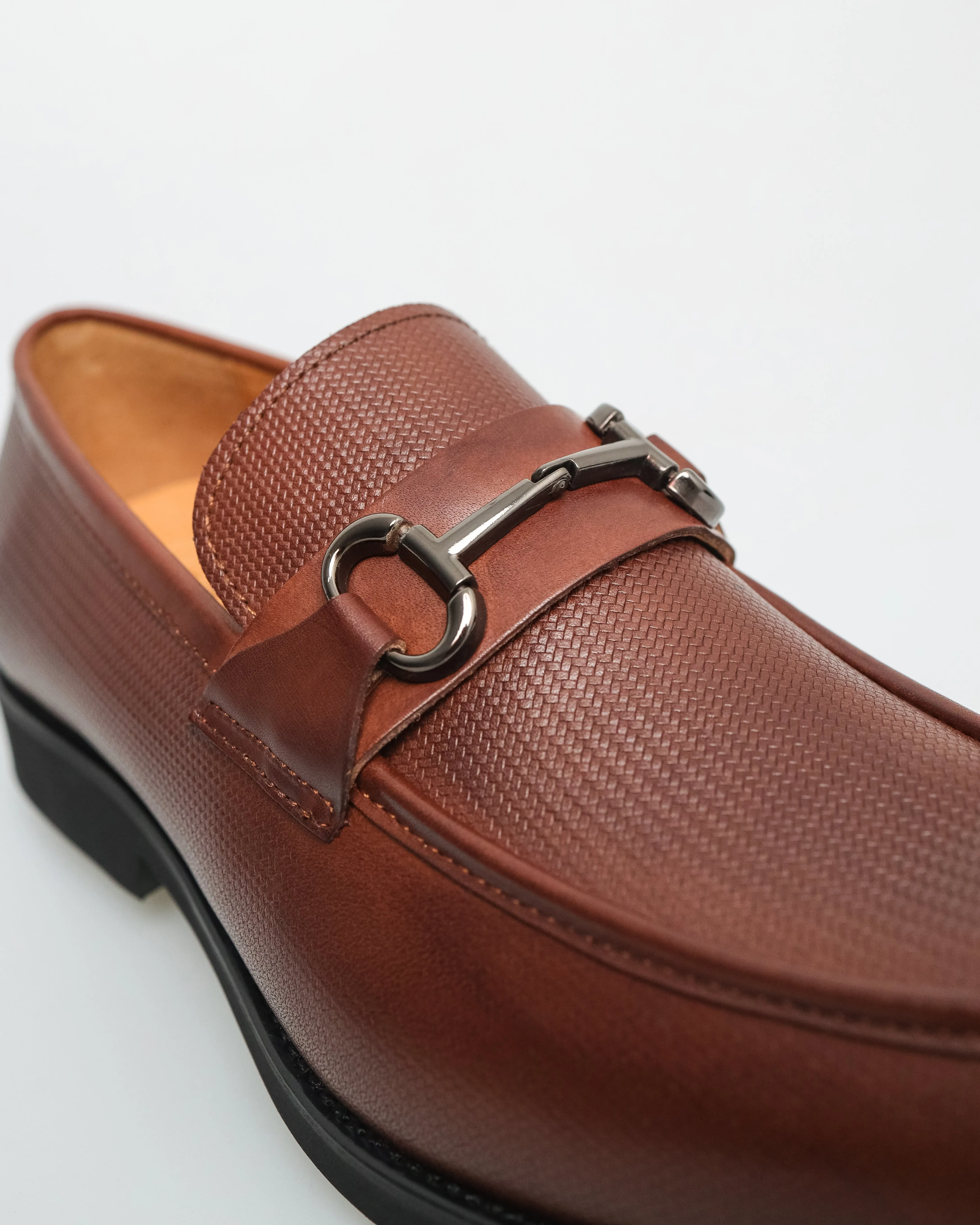Tomaz F336 Men's SleekEdge Buckle Loafer