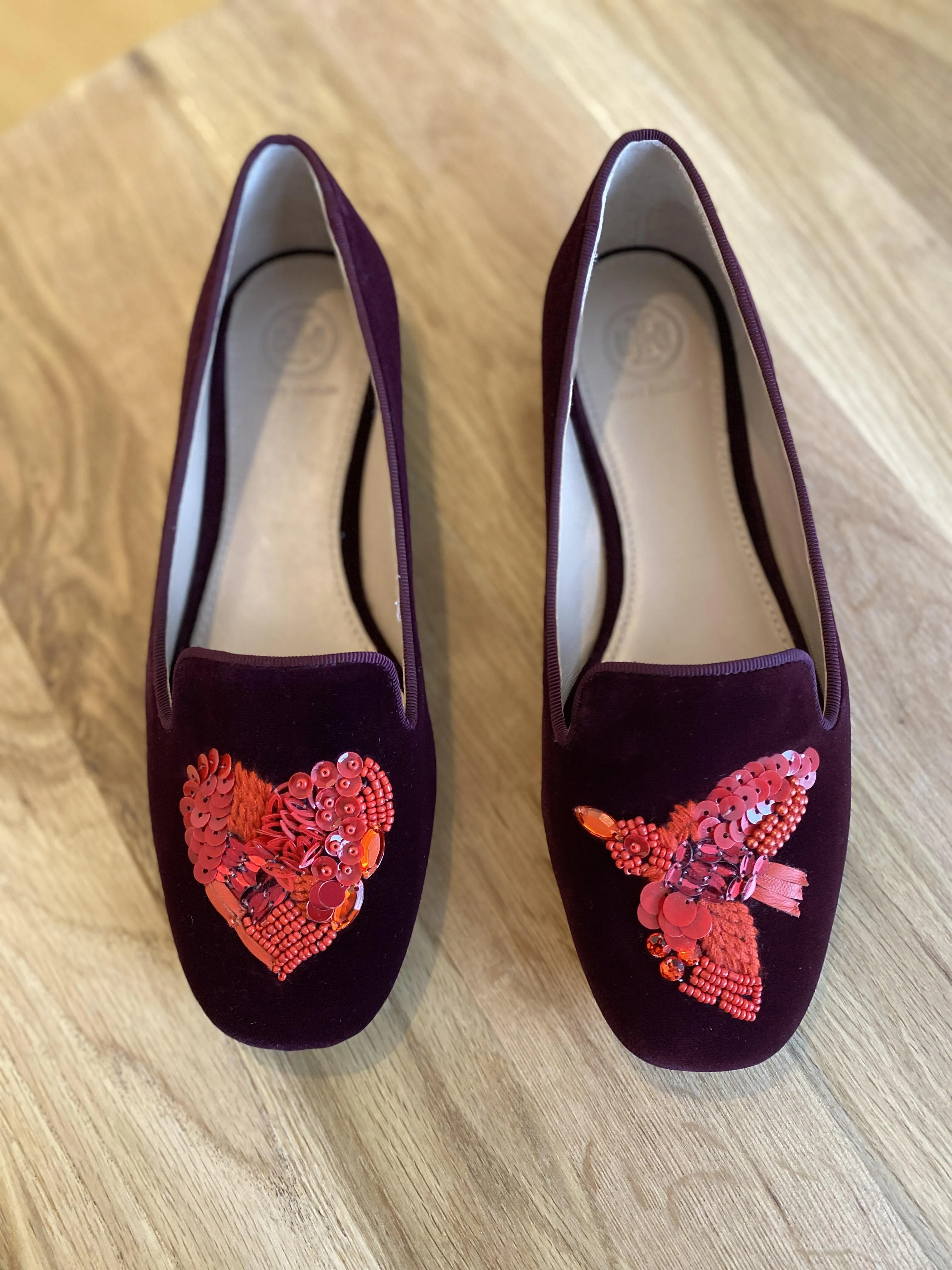 TORY BURCH EMBROIDERED SUEDE LOAFERS - SIZE 7 (US) / 38 (EU)